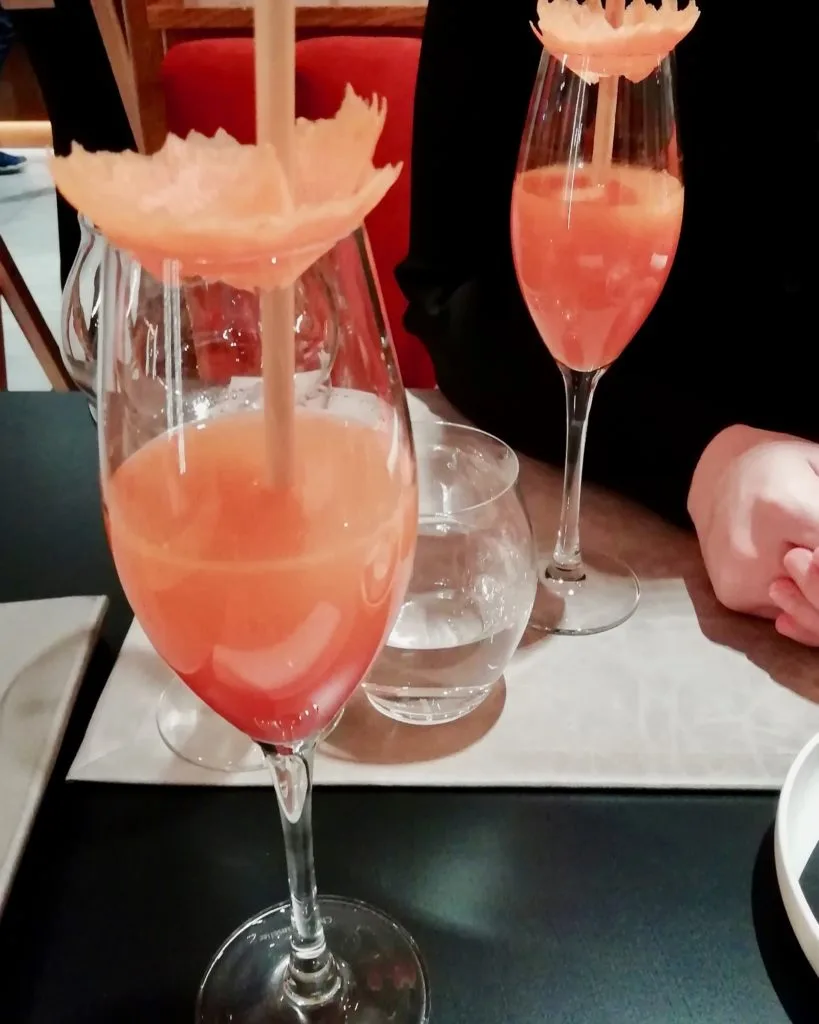 Le cocktail maison, carotte, gingembre et hibiscus